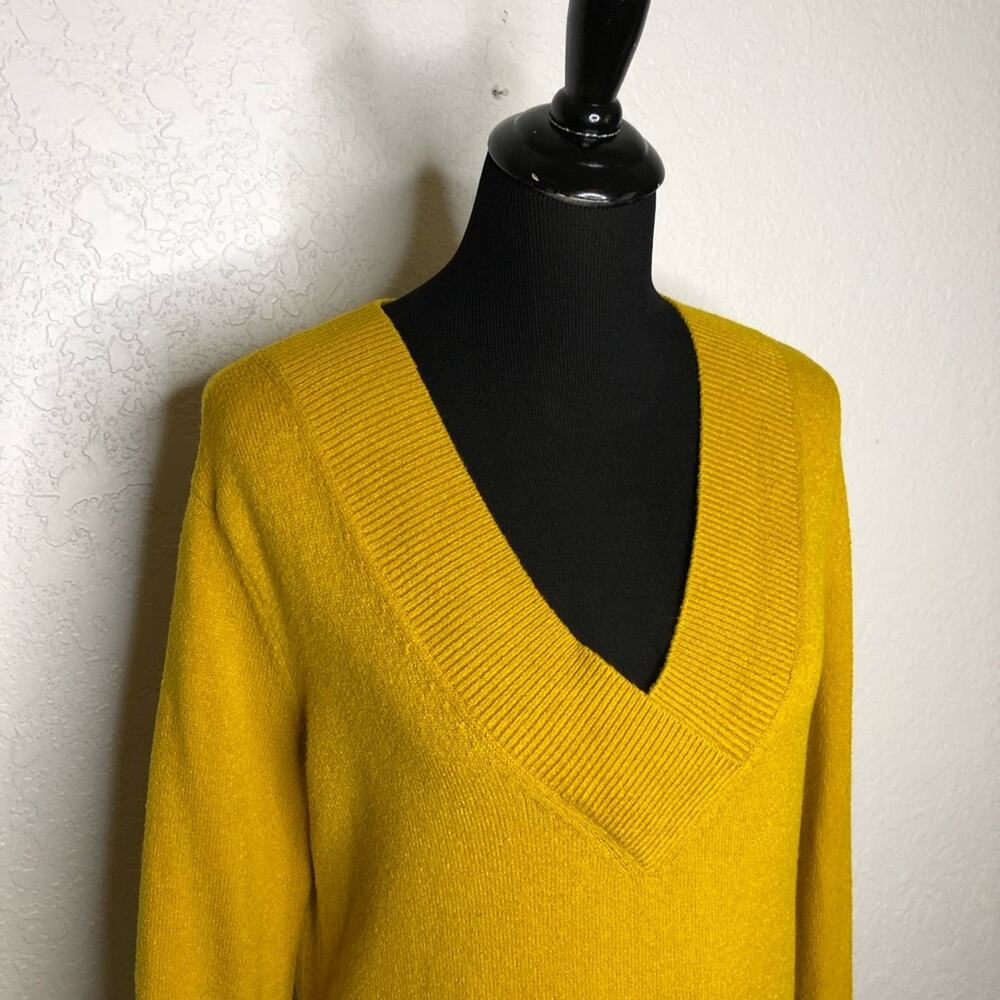 Anthropologie gold mustard yellow v neck sweater size Extra Small XS - Picture 2 of 15